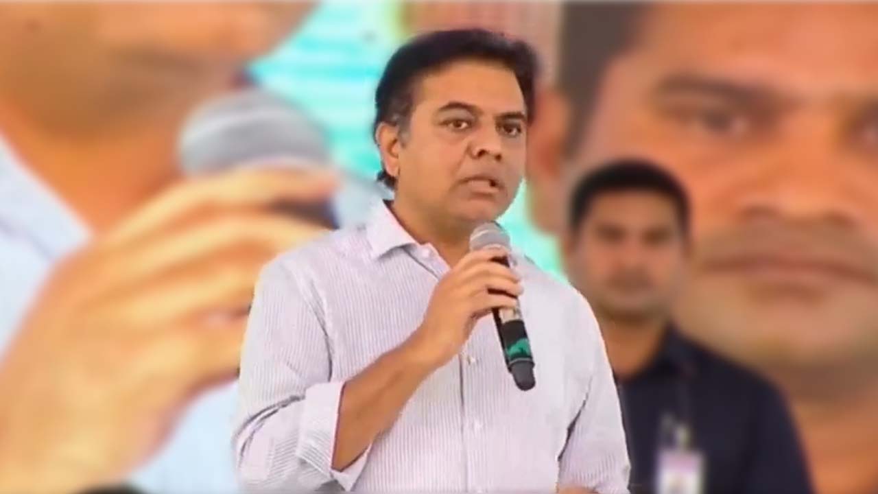 Gift a Smile: విద్యార్థులకు ట్యాబ్‌లను పంపిణీ చేసిన కేటీఆర్‌