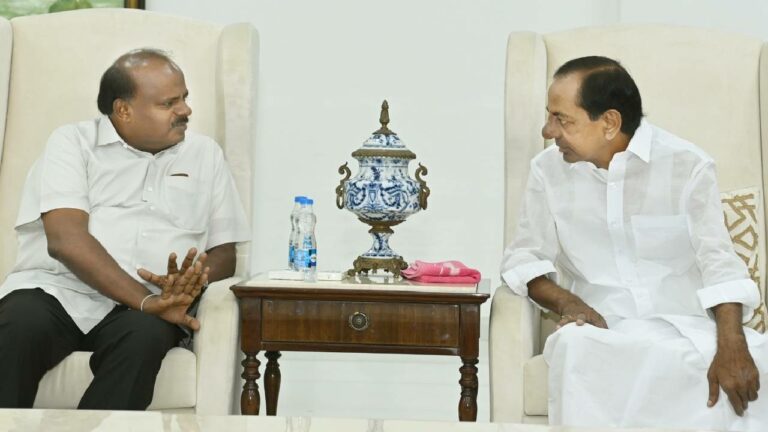 KCR: ప్రగతి భవన్‌కు కుమార స్వామి.. కేసీఆర్‌తో దేశ రాజకీయాలపై  చర్చ