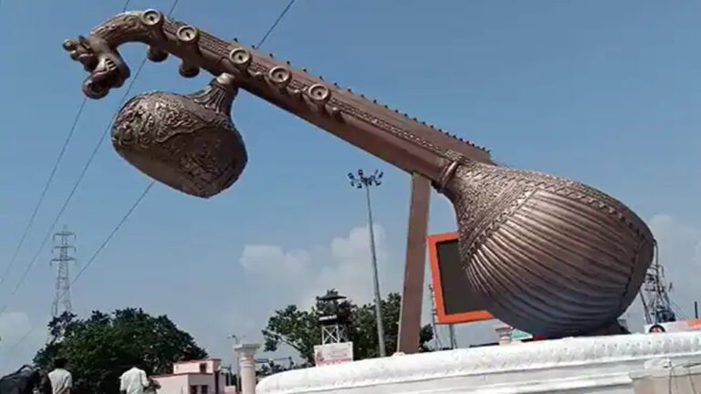 Lata Mangeshkar: అయోధ్యలో భారీ వీణ.. లతా మంగేష్కర్‌కు నివాళులర్పిస్తూ ప్రారంభించనున్న ప్రధాని