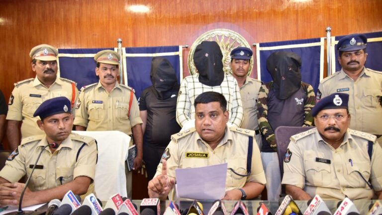 Loan Apps Culprits Arrest: లోన్ యాప్ వేధింపులు.. నలుగురి అరెస్ట్