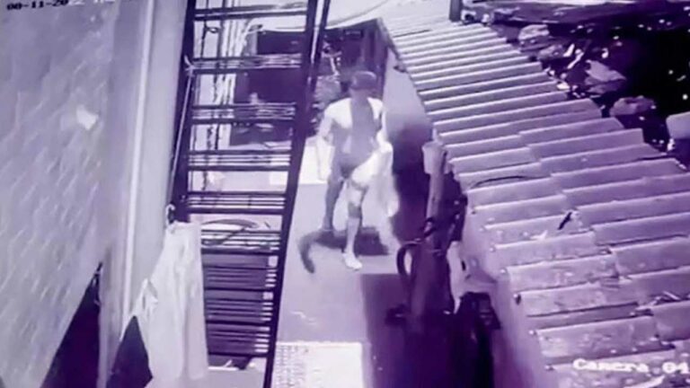 Mumbai: అర్ధరాత్రి నగ్నంగా వ్యక్తి హల్చల్.. రేపిస్టా..? సీరియల్ కిల్లరా..?