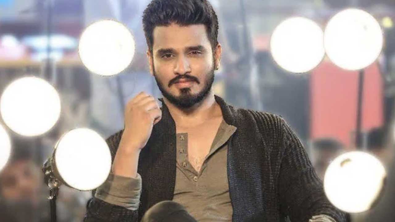 Nikhil: నిఖిల్ కు గట్స్ లేవు.. సినిమా రిలీజ్ తో అతడికేంటి పని.. నిర్మాత షాకింగ్ కామెంట్స్
