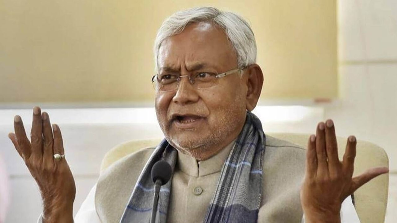 Nitish Kumar: దేశంలో థర్డ్‌ ఫ్రంట్‌ లేదు.. కాంగ్రెస్‌తో కలిసి ఒకటే కూటమి..