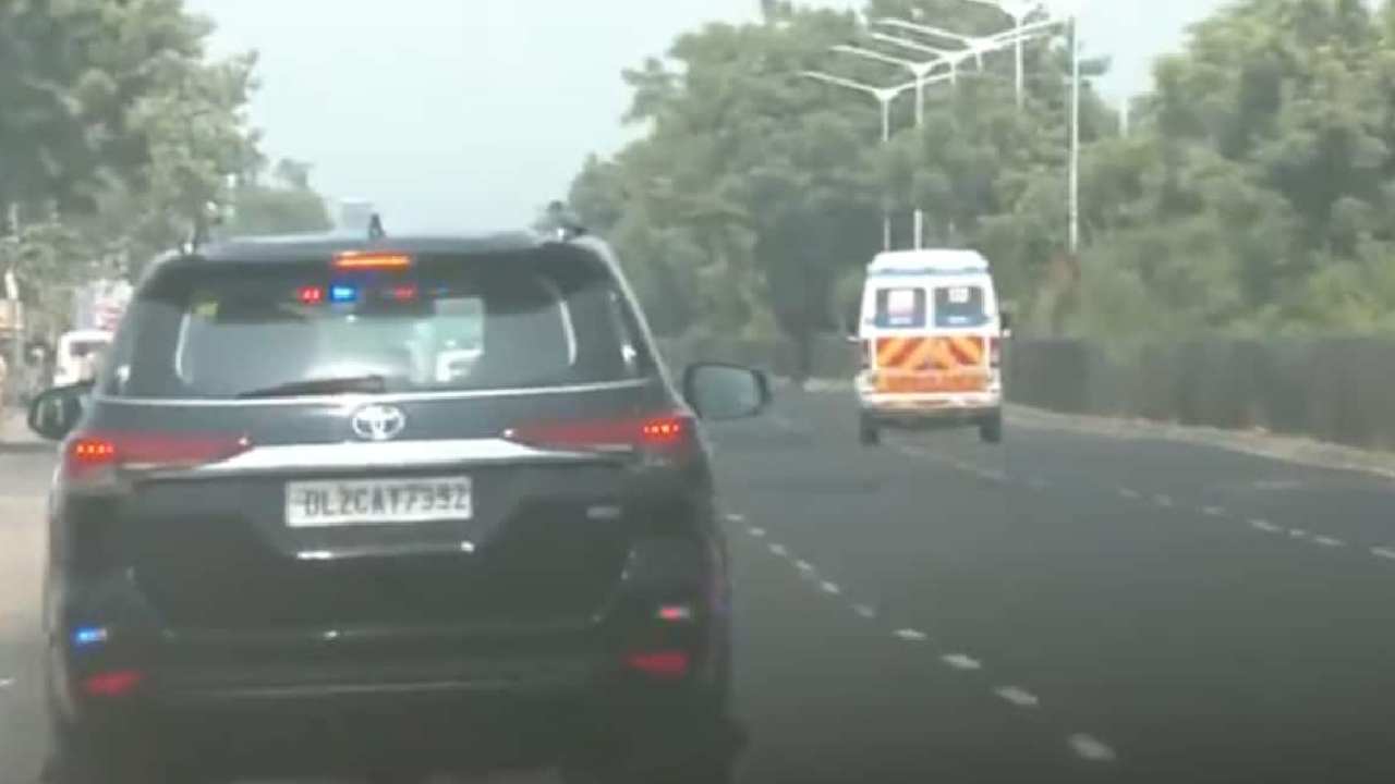 PM Convoy: కాన్వాయ్‌ ఆపి.. అంబులెన్స్‌కు దారిచ్చిన ప్రధాని మోదీ