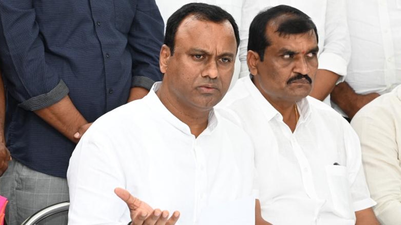 Komatireddy Rajagopalreddy: నియోజకవర్గ అభివృద్ధి కోసమే రాజీనామా చేశా.. పదవులు, డబ్బు కోసం కాదు..