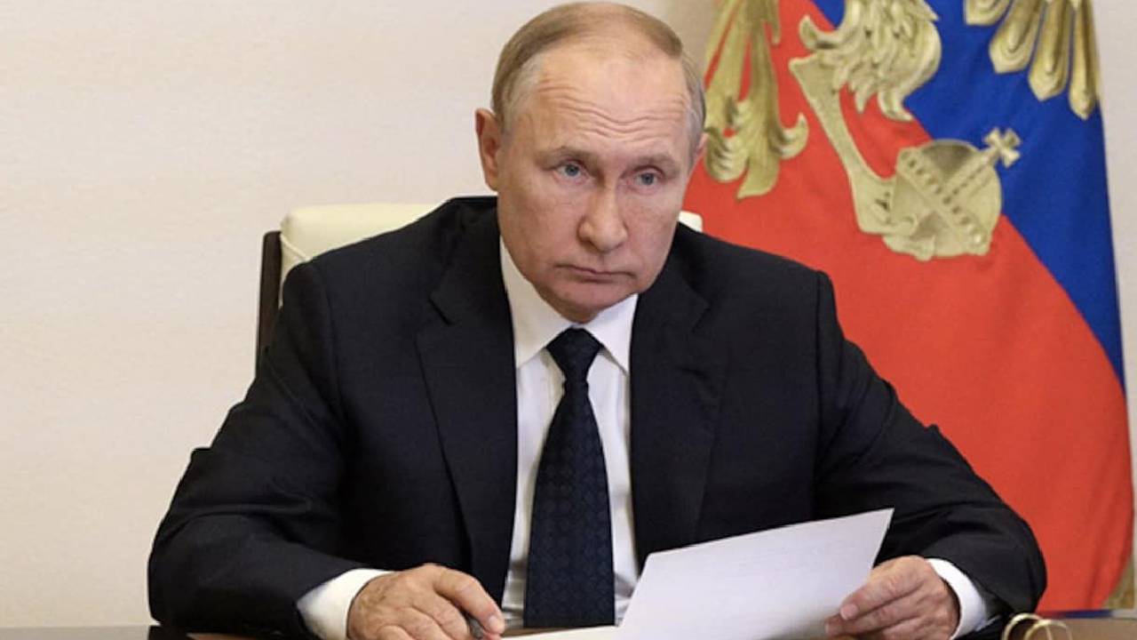 Putin Assassination Attempt: రష్యా అధ్యక్షుడు పుతిన్‌పై హత్యాయత్నం.. తృటిలో తప్పిన ప్రమాదం