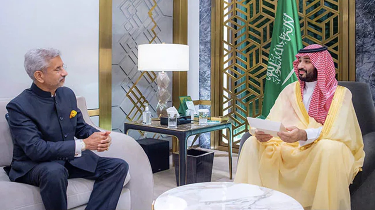 Saudi Arabia: సౌదీ యువరాజును కలిసిన విదేశాంగమంత్రి.. ప్రధాని మోడీ రాతపూర్వక సందేశం అందజేత