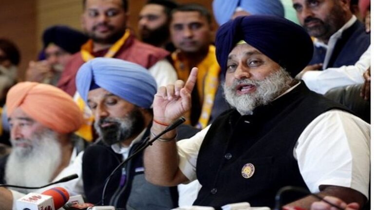 Sukhbir Badal: ‘మద్యం మత్తులో ఉన్న సీఎంను విమానం నుంచి దించేశారు..’
