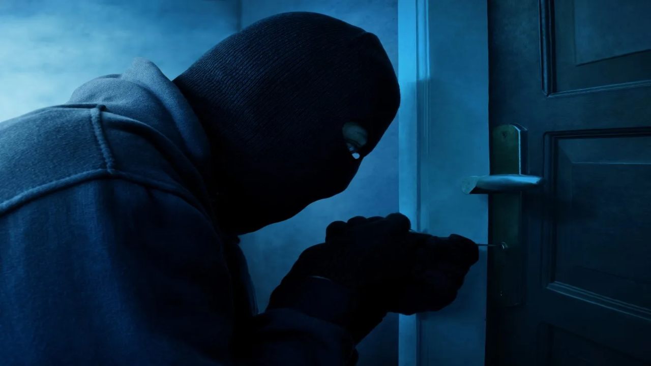 Thiefs Challenge: పోలీసులకే దొంగల సవాల్.. అవే టార్గెట్