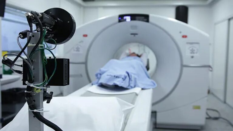 Football-Sized Tumour: మహిళ కడుపులో ఫుట్‌బాల్ సైజులో కణితి.. తొలగించిన వైద్యులు