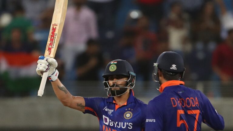 IND Vs PAK: విరాట్ కోహ్లీ హాఫ్ సెంచరీ.. పాకిస్థాన్ టార్గెట్ ఎంతంటే..?