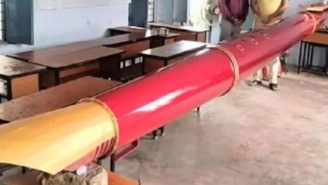 World Largest Pen: ప్రపంచంలోనే అతి పెద్ద పెన్ను.. దీని ప్రత్యేకతలు చూస్తే ఆశ్చర్చపోతారు