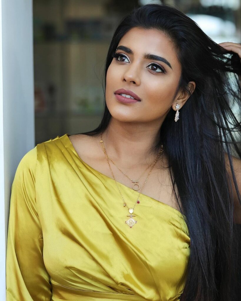 Aishwarya Rajesh (6)