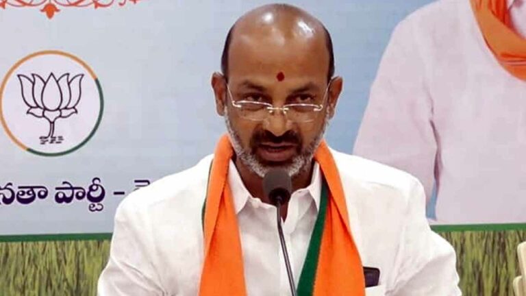 Munugode By Poll : మునుగోడు ఎన్నికలపై బండి సంజయ్ సమీక్ష