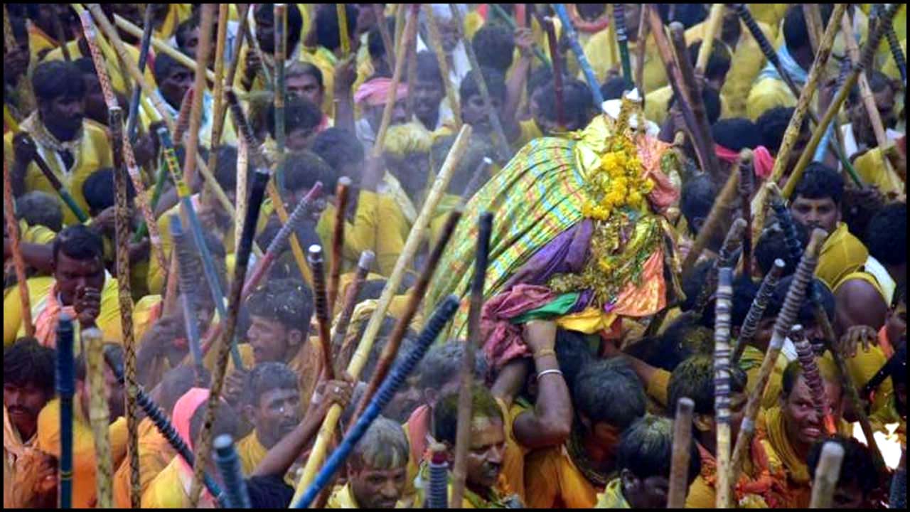 Devaragattu Bunny Festival: బన్నీ ఉత్సవాల్లో విషాదం.. ఒకరు మృతి, 50 మందికి పైగా గాయాలపాలు
