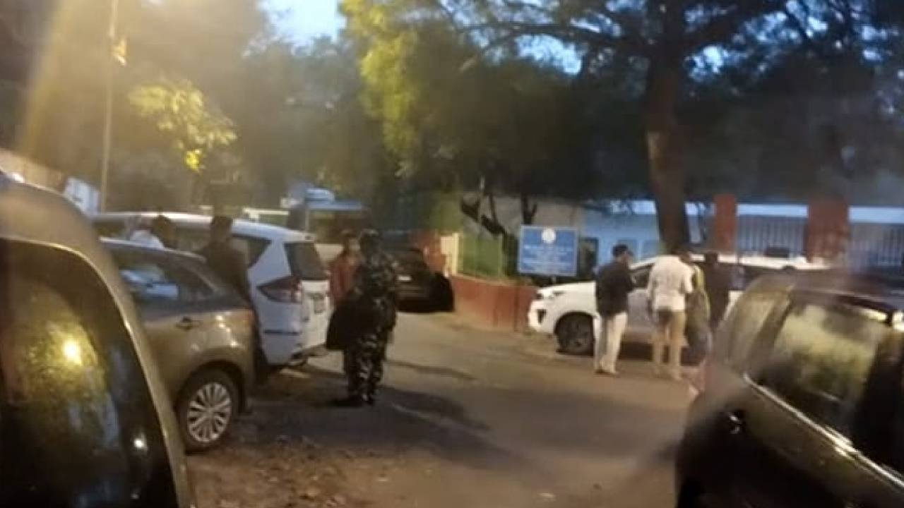 Delhi Liquor Policy Case: ఢిల్లీ లిక్కర్ స్కామ్‌లో హైదరాబాద్‌తో పాటు 35 చోట్ల ఈడీ దాడులు