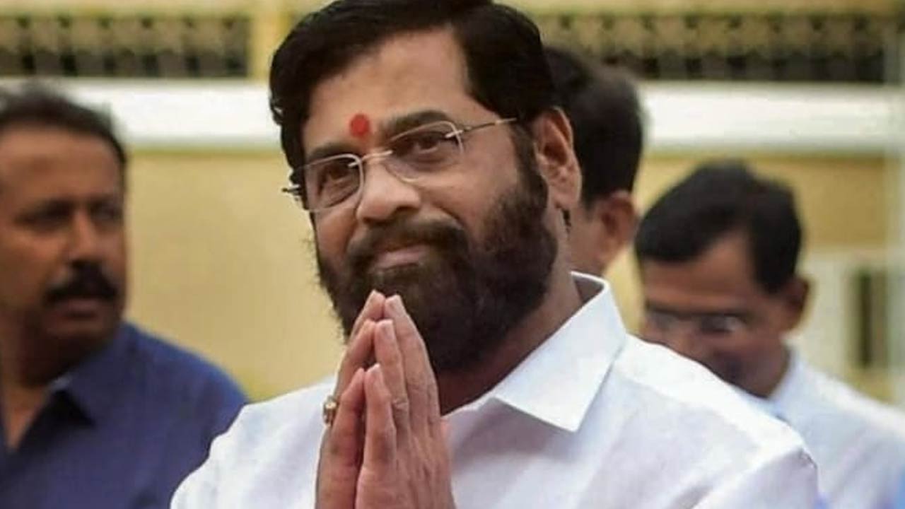 Eknath Shinde: మాకు వీటిలో ఓ గుర్తు కేటాయించండి.. ఈసీకి ఏక్‌నాథ్‌ షిండే వర్గం విజ్ఞప్తి..