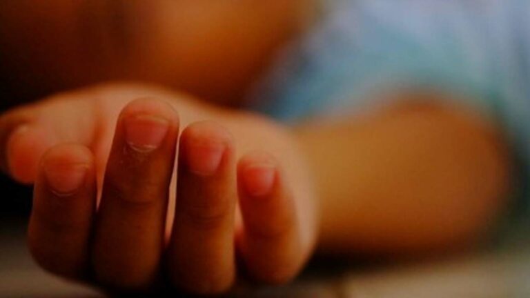 Boy Fell From  Building : భవనం మూడవ అంతస్తుపై నుండి కింద పడ్డ 17 నెలల బాలుడు