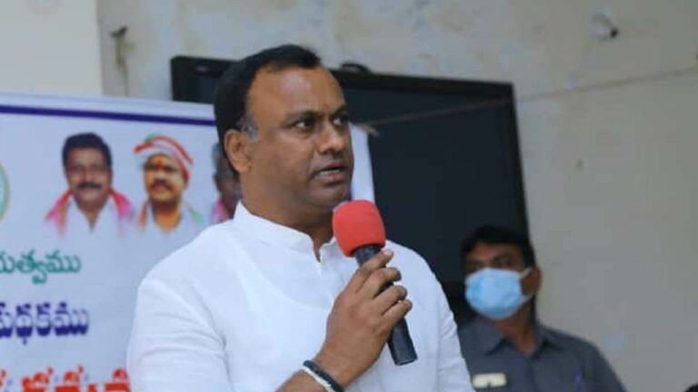 Komatireddy Rajgopal Reddy : తెలంగాణ రాష్ట్రంలో ఉప ఎన్నిక తేదీ దగ్గరపడే కొద్ది కేసీఆర్‌కి నిద్ర పట్టడం లేదు