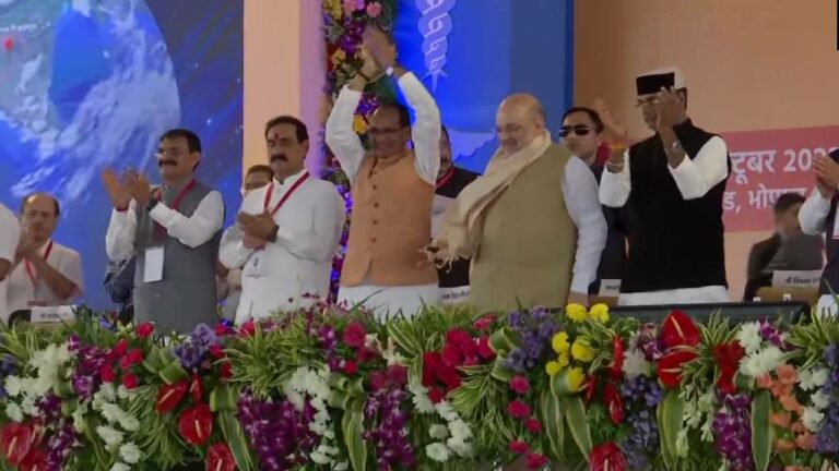 MBBS in Hindi: హిందీలో ఎంబీబీఎస్ కోర్సును ప్రారంభించిన అమిత్ షా.