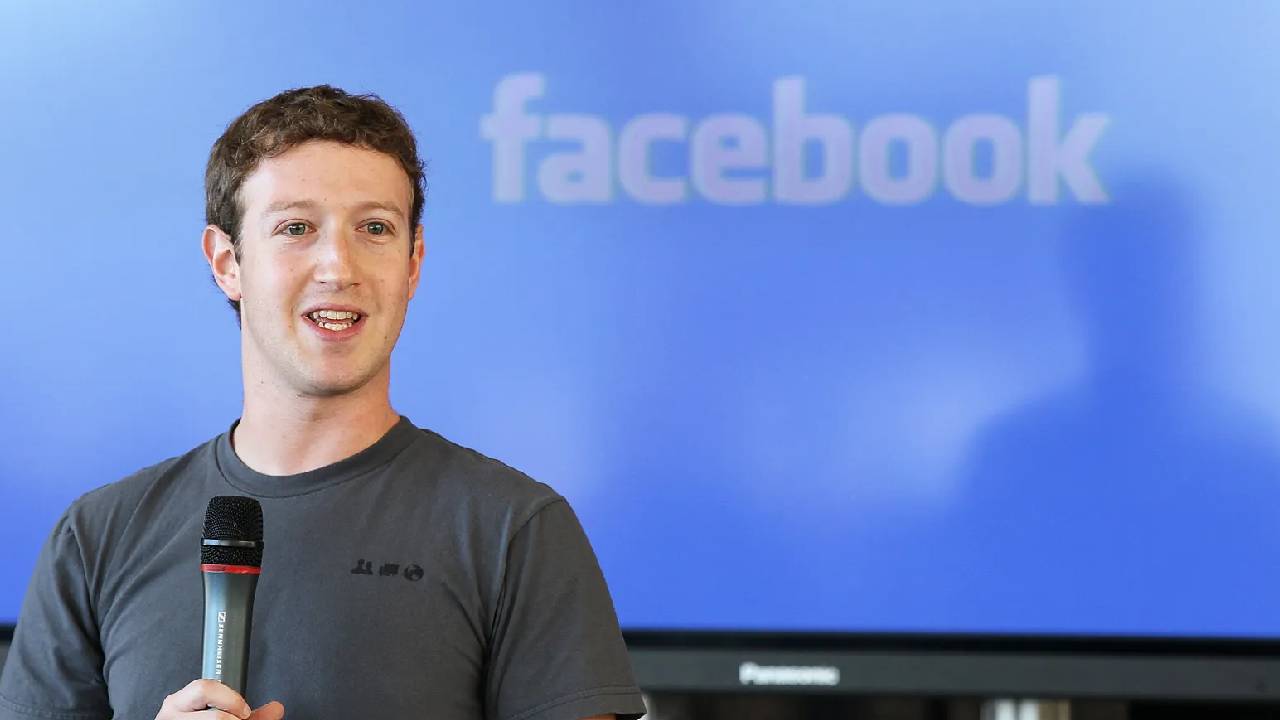 Facebook : ఫేస్ బుక్ లో 12 వేల మంది ఉద్యోగుల పై వేటు?