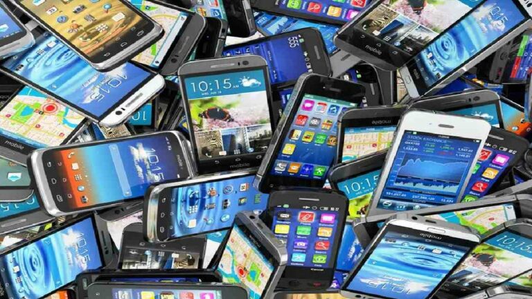 E-Waste:  ఒక్క ఏడాదిలోనే చెత్తకుప్పలోకి 530 కోట్ల మొబైల్ ఫోన్స్