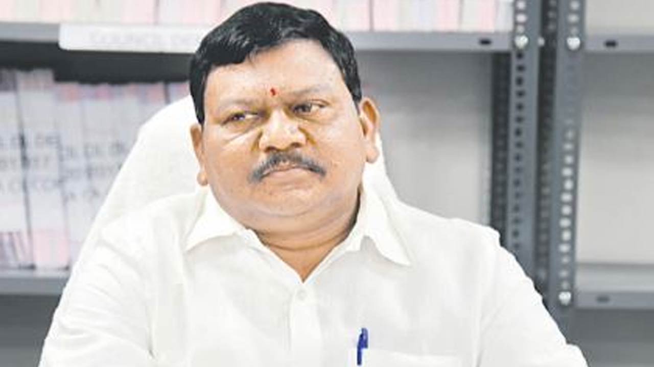 Deputy CM Peedika Rajanna Dora: నేను పవన్‌ అభిమానిని.. ఈ ఘటనతో అది పోగొట్టుకున్నాడు..!