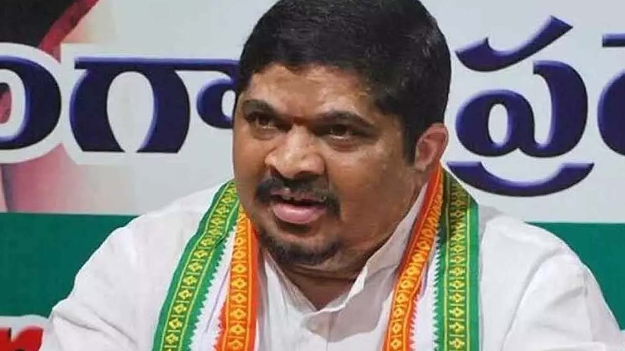 Ponnam Prabhakar : తెలంగాణలో రెండు భాగాలుగా రాహుల్‌ యాత్ర