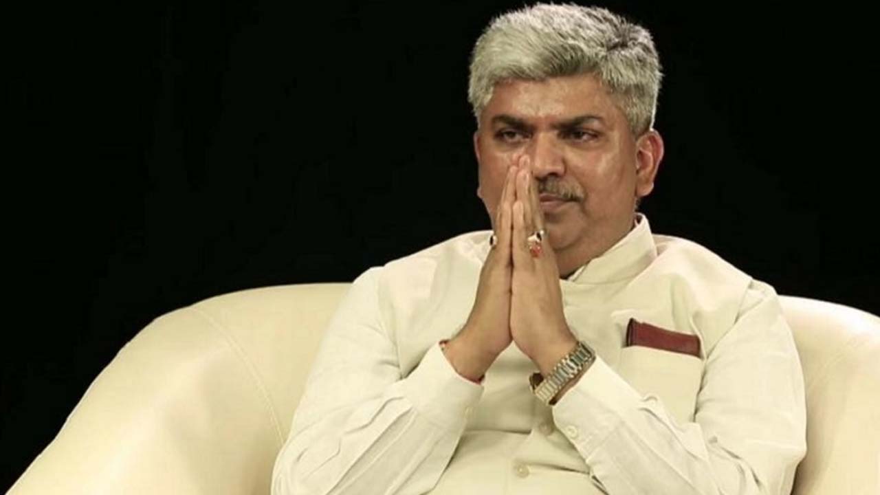 Rapolu Ananda Bhaskar: రెండురోజుల్లో బీజేపీకి రాజీనామా.. అదేరోజు గులాబీ గూటికి రాపోలు