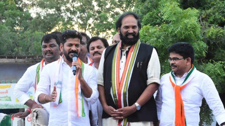 Revanth Reddy : 22 వేల కోట్ల పనుల కోసం బీజేపీలోకి రాజగోపాల్ రెడ్డి పోయాడు