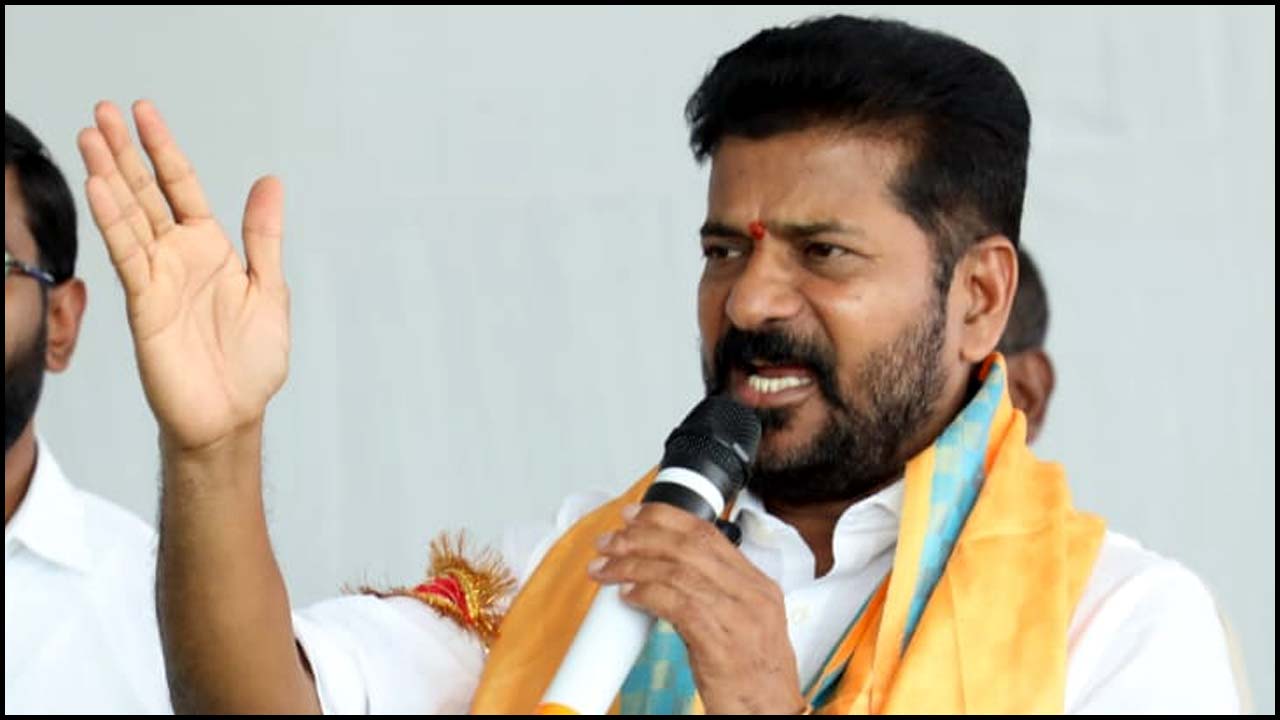 Revanth Reddy: కేంద్ర ఎన్నికల సంఘంపై ఫైర్.. టీఆర్ఎస్ స్థానాన్ని మార్చాలని డిమాండ్
