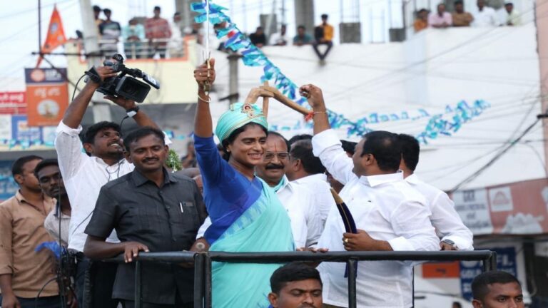 Ys Sharmila: ఎమ్మెల్యే పద్మా దేవేందర్ మీకేం చేసారు?