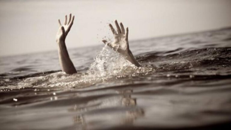 Sister Sacrifice: చెరువులో మునిగిపోయిన చెల్లిని కాపాడి.. అక్క ప్రాణ త్యాగం