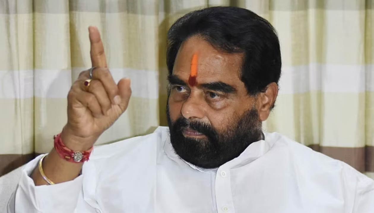 Tammineni Sitaram: విశాఖ గర్జనకు తరలిరండి.. సీఎం నిర్ణయాన్ని స్వాగతించండి..