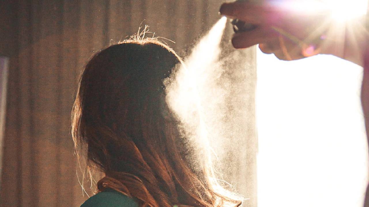 Uterine cancer: గర్భాశయ క్యాన్సర్లకు కారణం అవుతున్న హెయిర్ స్టైలింగ్ రసాయనాలు..