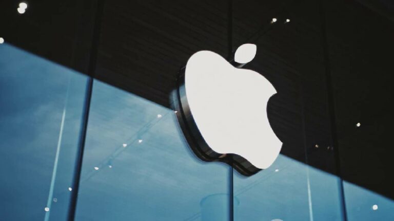 Theft In Apple Company: అట్లుంటది మనతోటి.. ఏడేళ్లుగా ఎవరికీ తెలియకుండా రూ.140కోట్లు కొట్టేసిండు