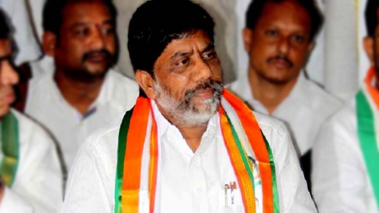 Bhatti Vikramarka: కోట్లు పోసి ఓట్లు కొంటున్నారు.. మిడతల్లా మునుగోడుపై పడ్డారు