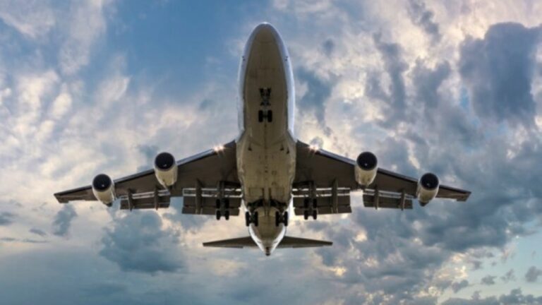 Bomb Threat: మాస్కో-ఢిల్లీ విమానానికి బాంబు బెదిరింపు.. ఎయిర్‌పోర్ట్‌ హైఅలర్ట్