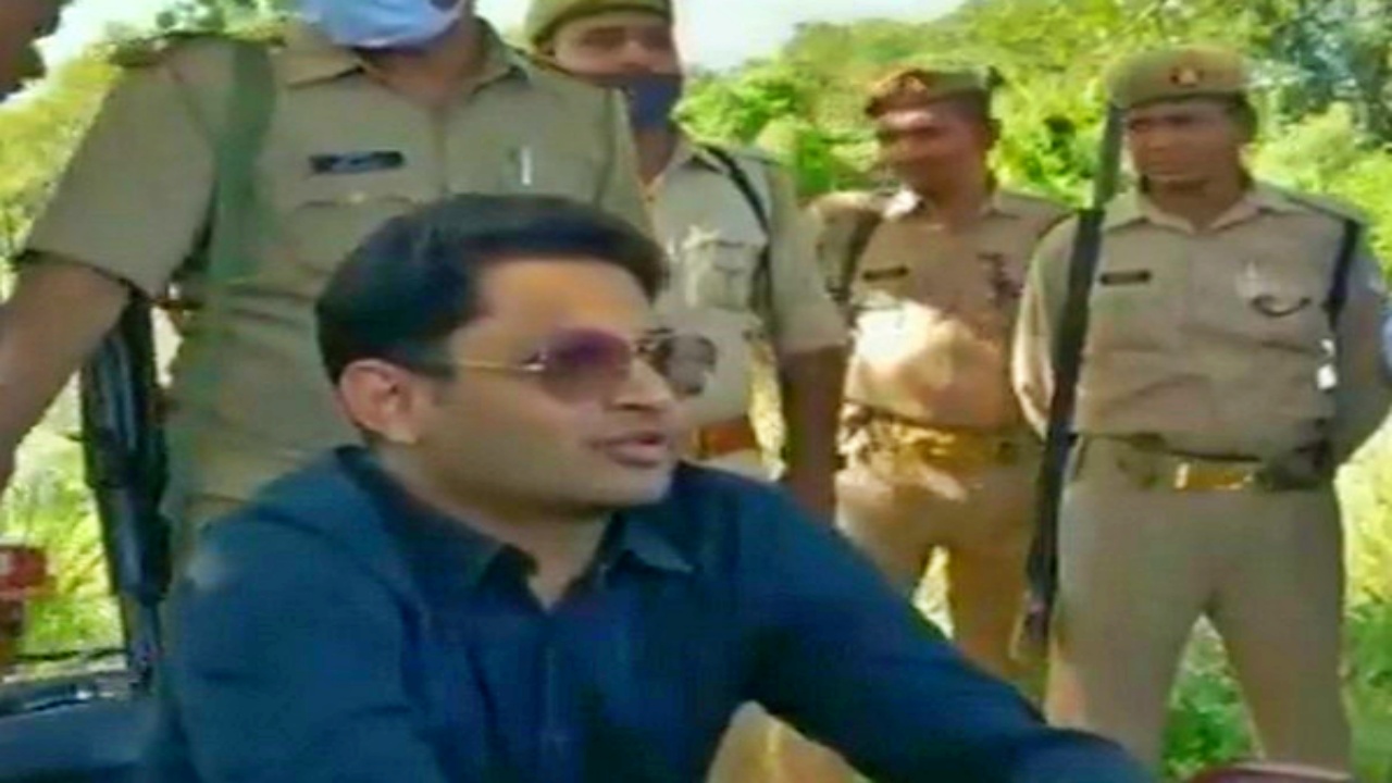 Uttarpradesh: ప్రభుత్వం జొమాటో సేవలేమీ నడపట్లేదు.. కలెక్టర్‌ సంచలన వ్యాఖ్యలు