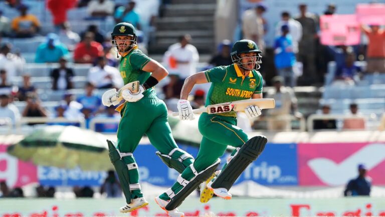 Ind vs SA: రెండో వన్డేలో భారత్‌ లక్ష్యం 279.. సఫారీ జట్టును ఆదుకున్న హెండ్రిక్స్, మార్‌క్రమ్