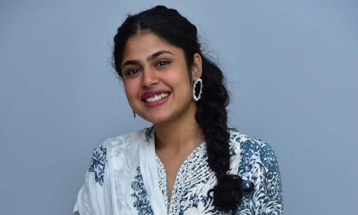 Faria Abdullah: ‘లైక్ షేర్ & సబ్స్క్రైబ్’ అడ్వంచర్ యాక్షన్ కామెడీ ఎంటర్ టైనర్..