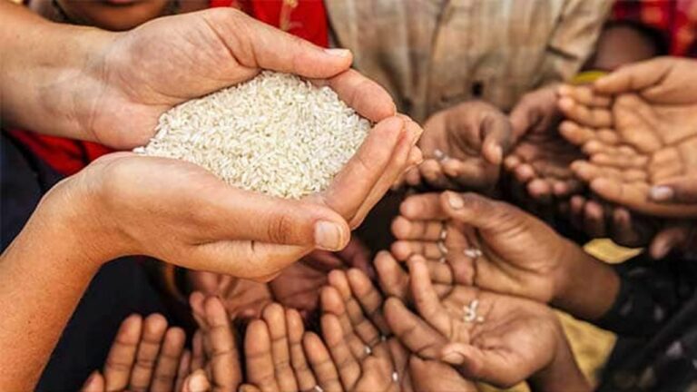 Global Hunger Index: ఆకలి సూచీలో అట్టడుగున భారత్‌.. మనకన్నా పాక్‌, నేపాల్‌లే బెటర్..
