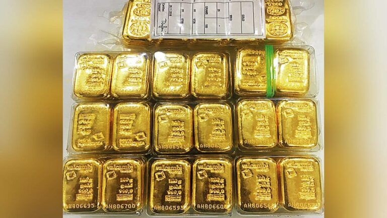 Gold Seized: ఎయిర్‌పోర్టులో 41 కిలోల బంగారం పట్టివేత.. 100 కేజీల వెండి స్వాధీనం