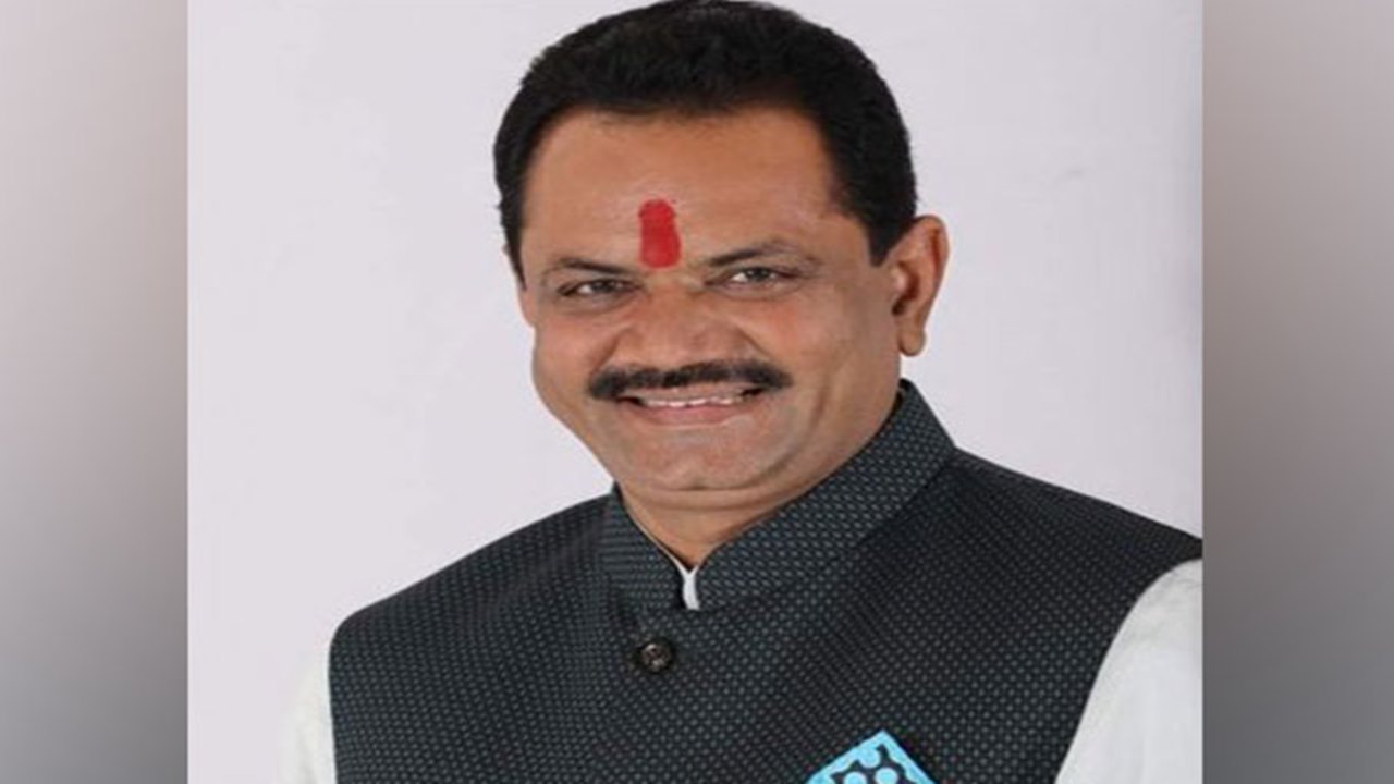 Free Cylinders: ఏడాదికి 2 ఎల్పీజీ సిలిండర్లు ఫ్రీ.. గుజరాత్‌ మంత్రి కీలక ప్రకటన