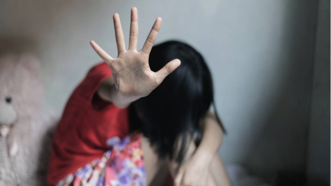 Physical Harassment: ప్రైవేట్ స్కూళ్ళో LKG విద్యార్థినికి వేధింపులు.. కీచక డ్రైవర్ అరెస్ట్