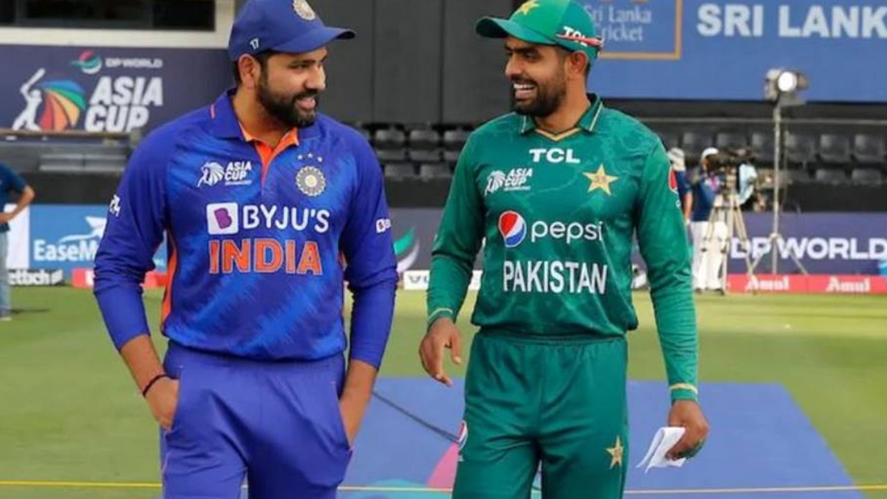 IND Vs PAK: టాస్ గెలిచిన టీమిండియా.. తొలుత పాకిస్థాన్ బ్యాటింగ్