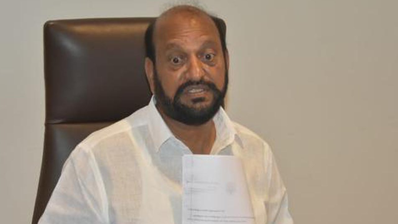 JC Prabhakar Reddy: లారీలు కొన్న వ్యక్తిపై కేసు ఎందుకు నమోదు చేయలేదు?