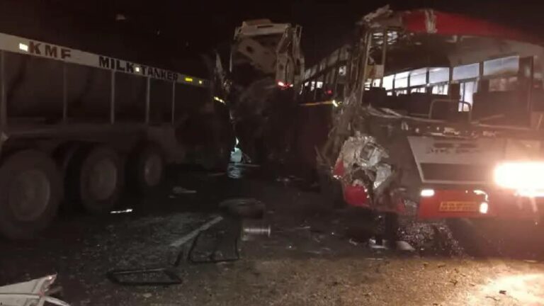 Karnataka: కర్ణాటకలో ఘోర రోడ్డు ప్రమాదం.. 9 మంది మృతి