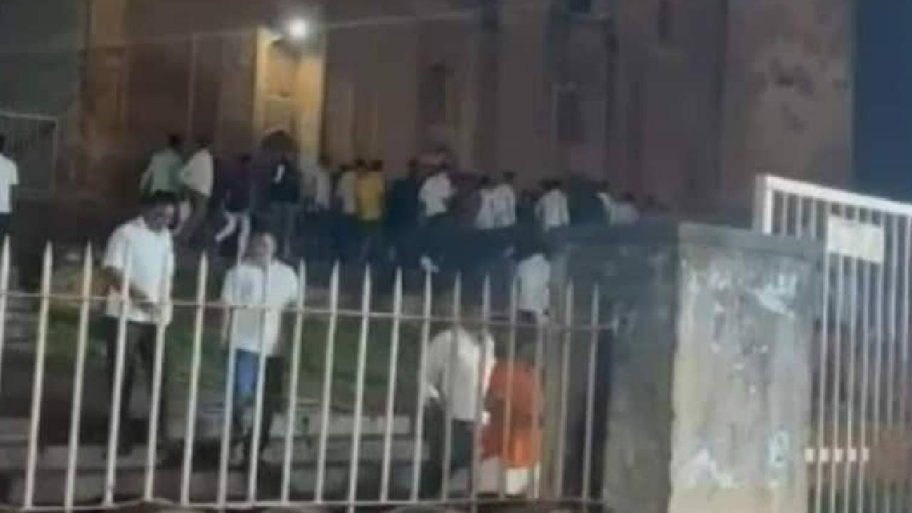 Karnataka: మసీదులో దసరా పూజ చేసే ప్రయత్నం.. 9 మందిపై కేసు