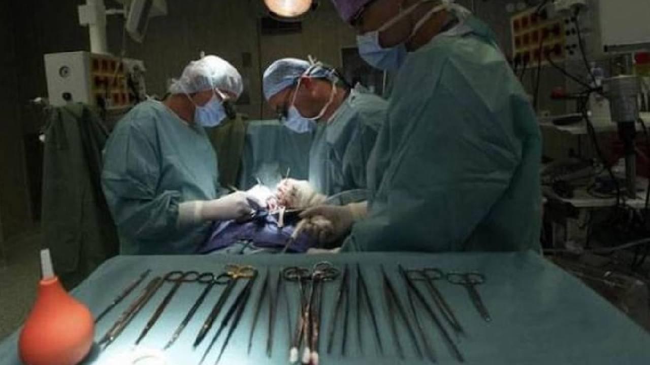 Kerala: డాక్టర్ల నిర్లక్ష్యం.. ఐదేళ్లుగా మహిళ కడుపులో కత్తెర, విచారణకు మంత్రి ఆదేశం